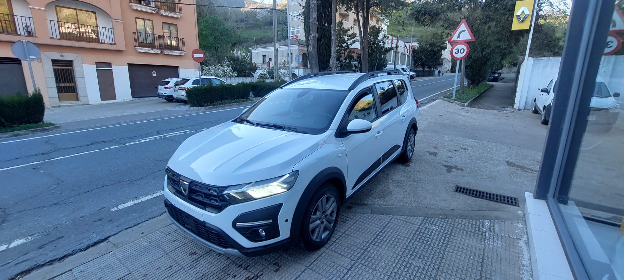 Dacia Jogger 1.0 ECO G 100CV miniatura 14